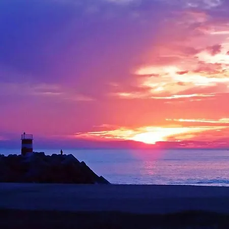 Daire One Bedroom At 500 M Away From The With Wifi Nazaré